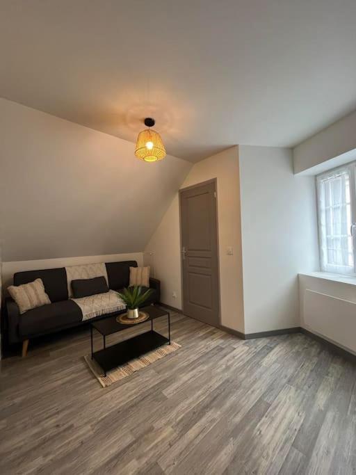 Charmante Maison De Bourg Cosy Acces Wifi Sepmes Exterior foto